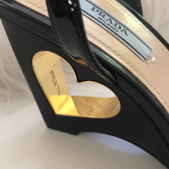 Authentic Prada heart heel, patent leather sandle - Picture 6 of 6